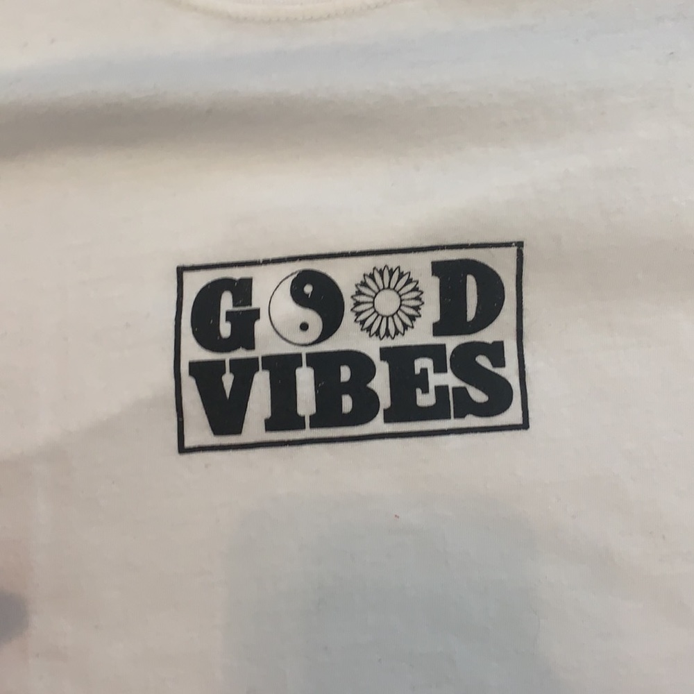 Good Vibes tee - Picture 2 of 3